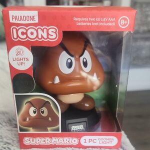 Paladone Super Mario Goomba Light
